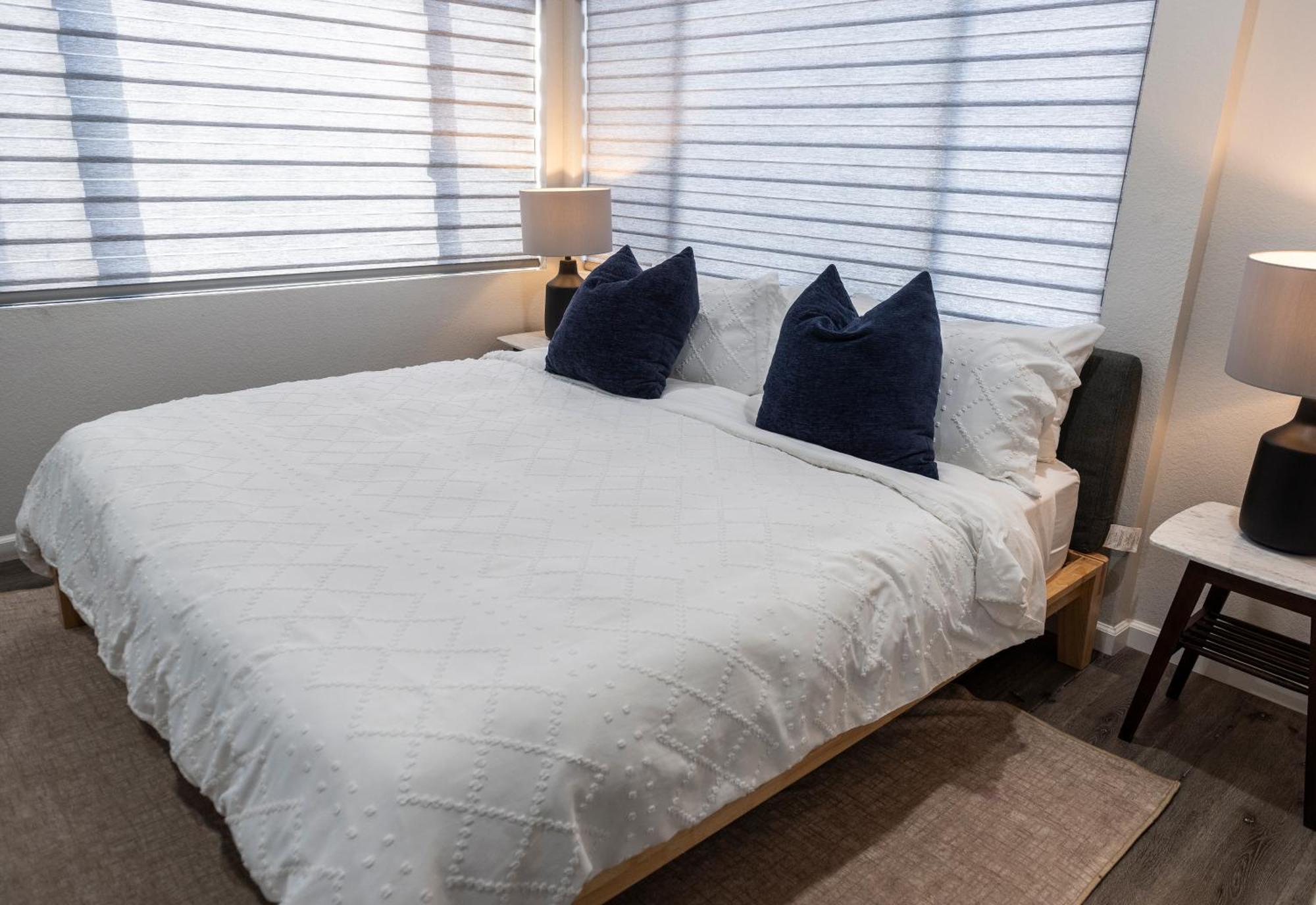 50 M To Sand Lgb 2 King Suites Long Beach Eksteriør billede